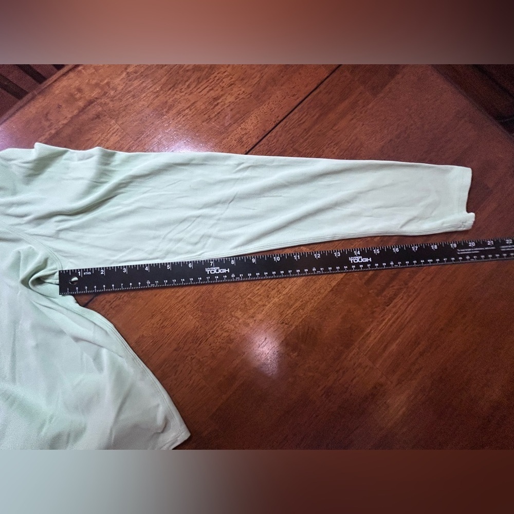 Lululemon Top Shirt Time to Restore Long Sleeve Nulu
Creamy Mint Size Yoga - Picture 5 of 6